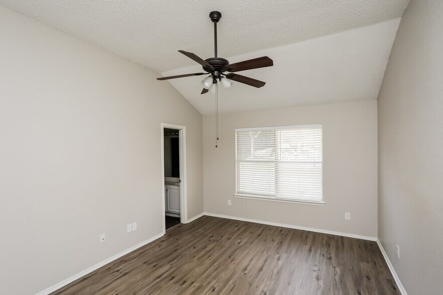 Building Photo - 7112 Woodhinge Dr