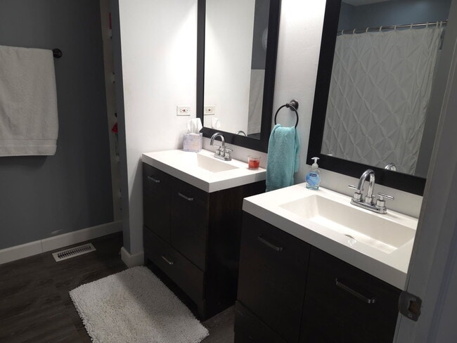 Building Photo - 2786 Yosemite Dr