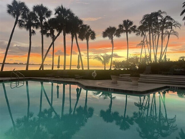 Building Photo - 988 Boulevard of the Arts