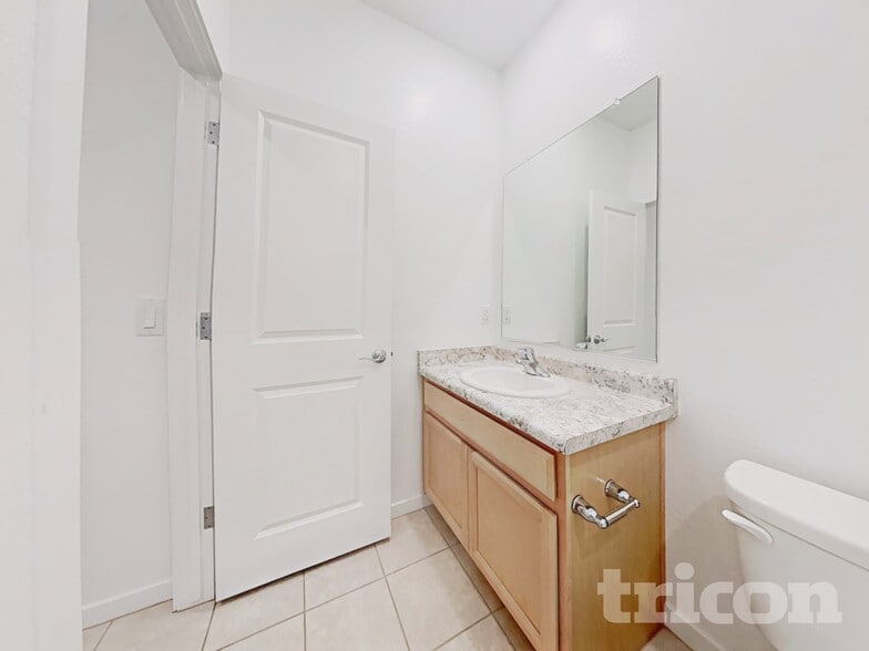 Building Photo - 19781 N Lauren Rd