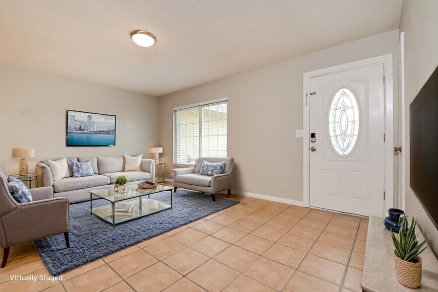 Building Photo - 420 Silver Hill Dr