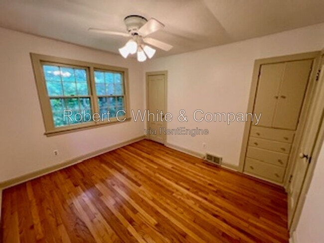 Building Photo - 604 Huckleberry Hill Rd