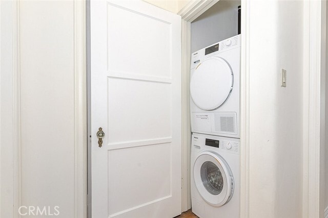 Building Photo - 5966 San Vicente Blvd