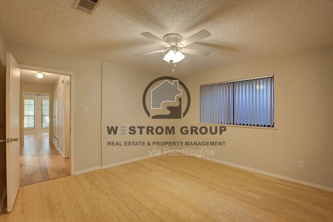 Building Photo - 6452 Waverly Way