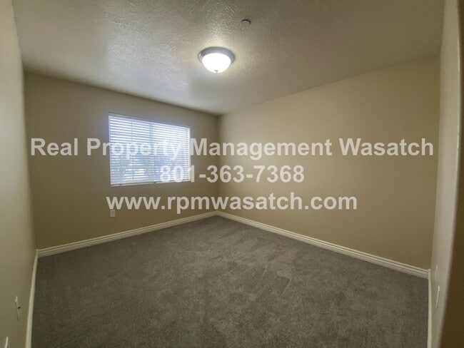 Building Photo - Check Out This Amazing 3 Bedroom 2 Bathroom Condo In Riverton