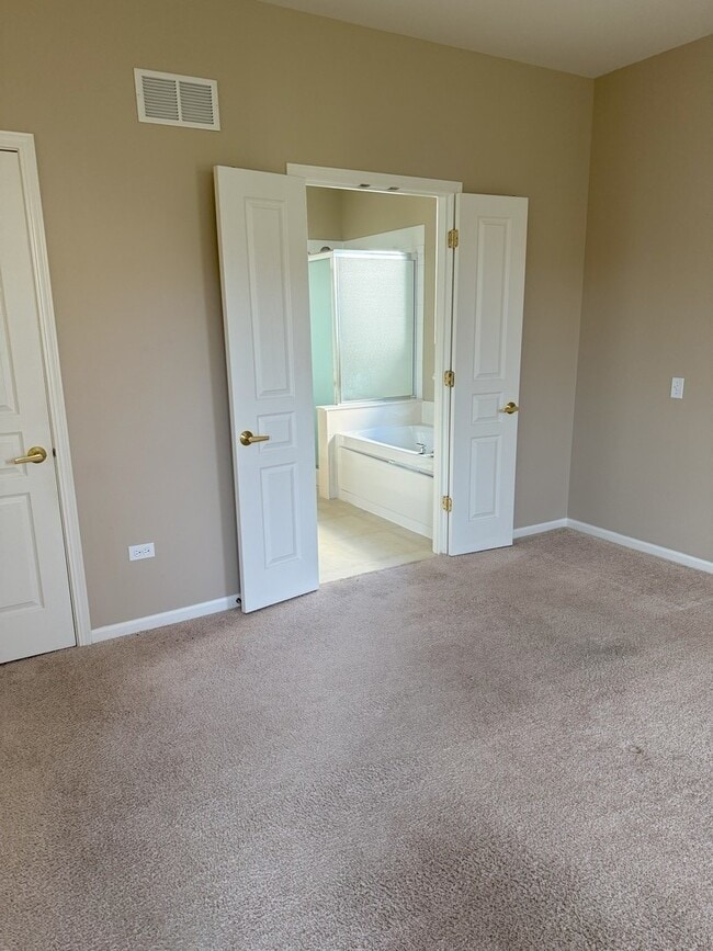 Building Photo - 13385 Rockton Trail