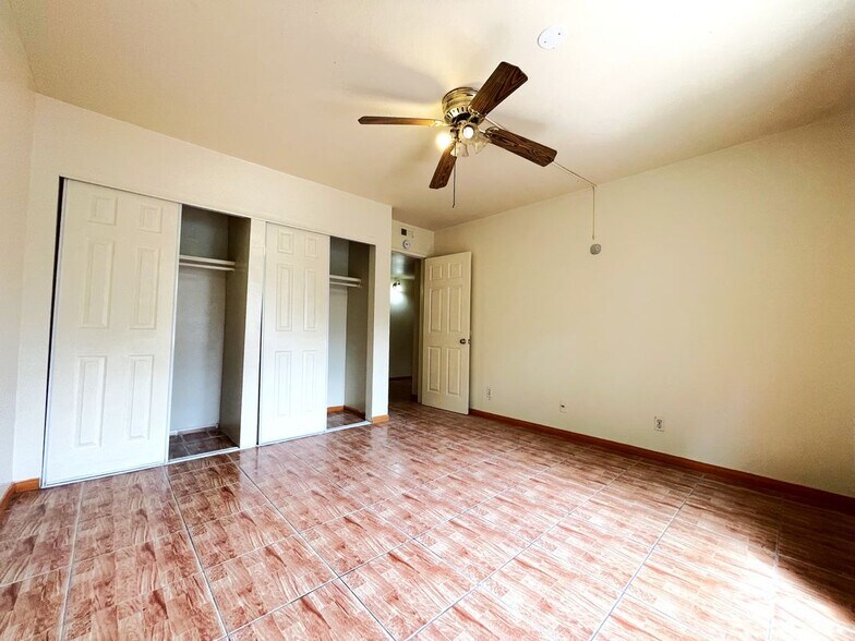 Building Photo - 1349 Walnut Ave