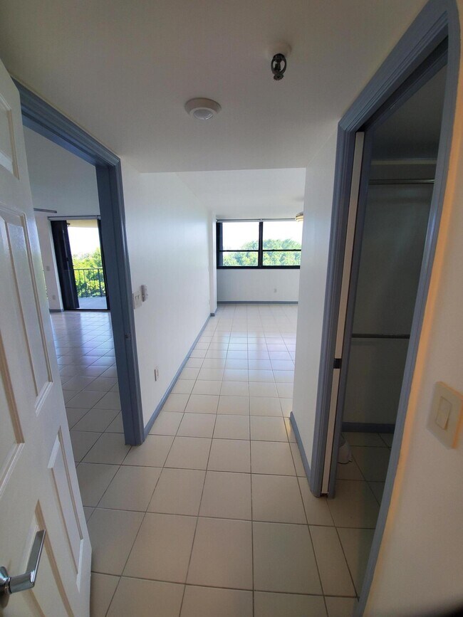 Building Photo - 859 Jeffery St