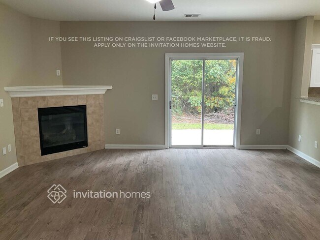 Building Photo - 1617 Preserve Park Dr