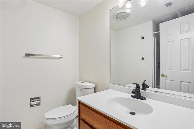 Building Photo - 8912 Barrowgate Ct