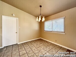 Building Photo - 3223 Leewood Dr