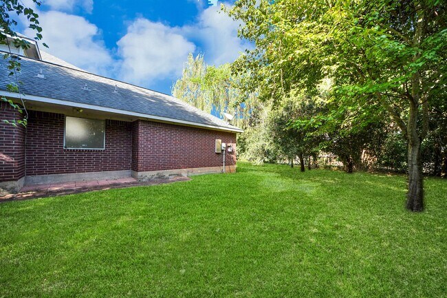 Building Photo - 3211 Carmel Valley Dr