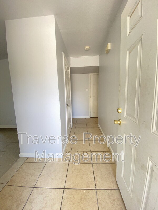 Building Photo - 6810 Trail Lake Dr