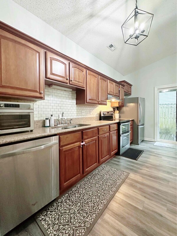 Building Photo - 1307 Petrell Dr