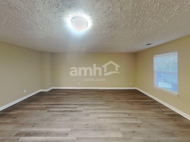 Building Photo - 3505 Bent Wood Ct