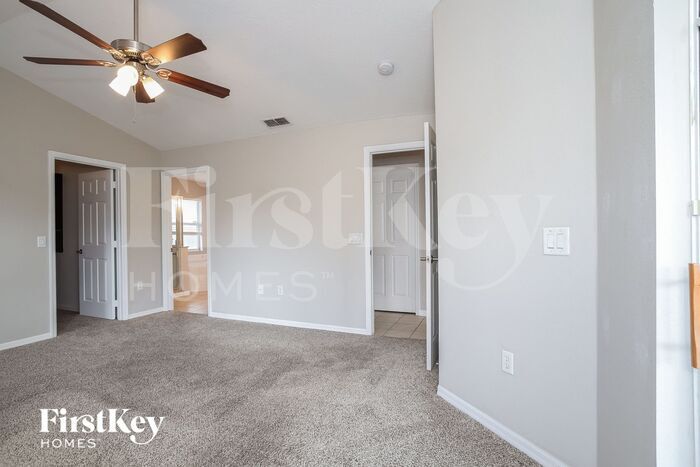 Building Photo - 115 Dolcetto Dr