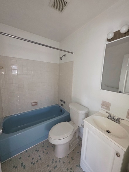 Building Photo - 3339-3339 Epworth Ave