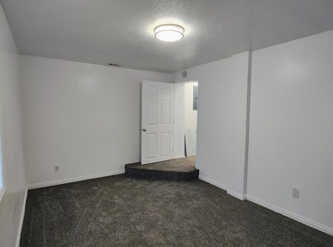 Building Photo - Beautiful 2 Bd 2 Bath Home in Murray