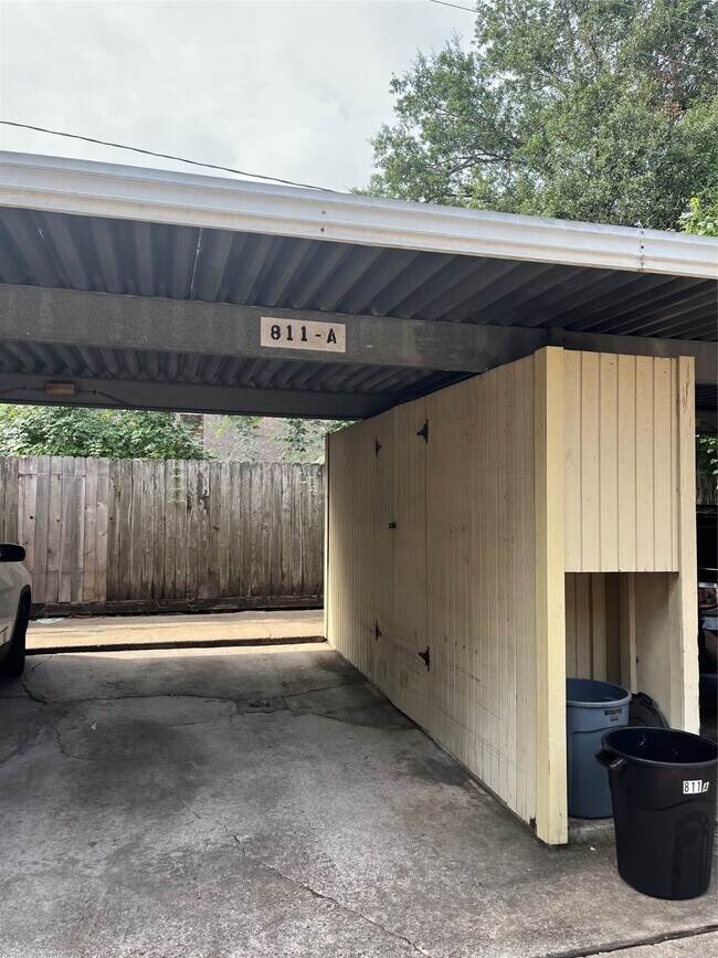 Building Photo - 811 Wax Myrtle Ln