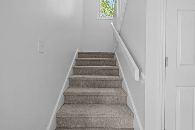 Building Photo - 4857 Hummingbird Trail