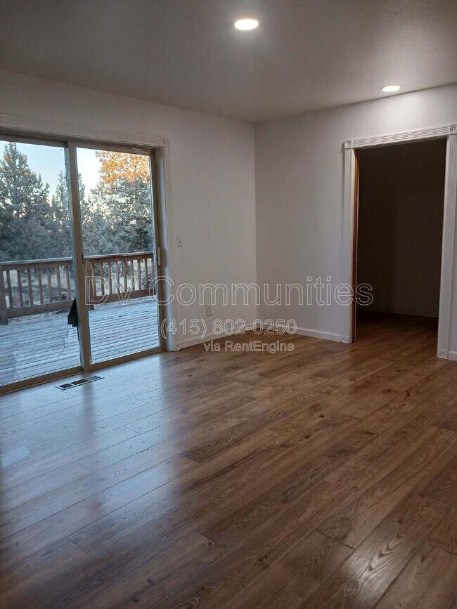 Building Photo - 2500 SW 83rd St