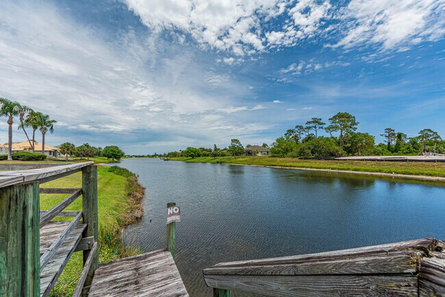 Building Photo - 1578 Eagles Cir