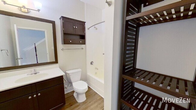 Building Photo - 827 Seigle Point Dr