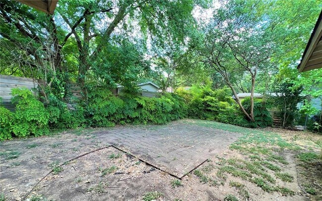 Building Photo - 5011 Finley Dr