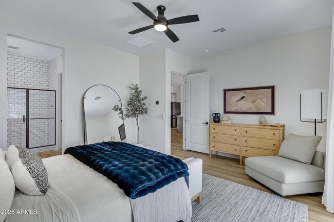 Building Photo - 10051 E Talon Ave