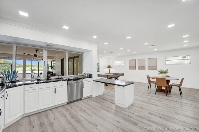 Building Photo - 3630 N 55th Ave