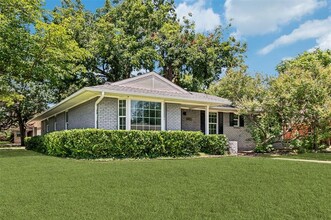 Building Photo - 7105 Bennington Dr