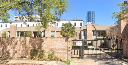 Building Photo - 3700 W Clay St
