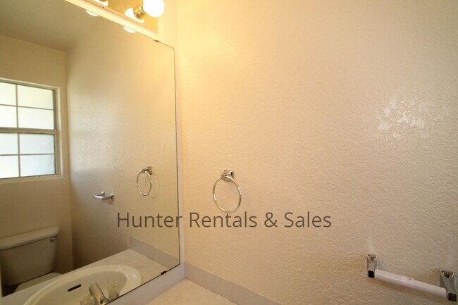 Building Photo - Perfect Two Bedroom