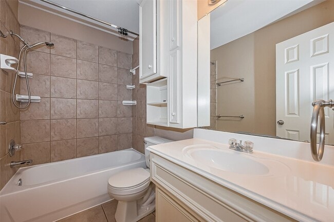 Building Photo - 16715 Red Falls Cir