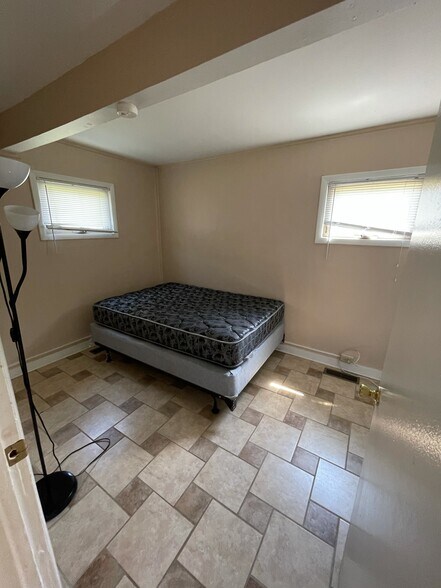 Building Photo - 138 Honness Ln