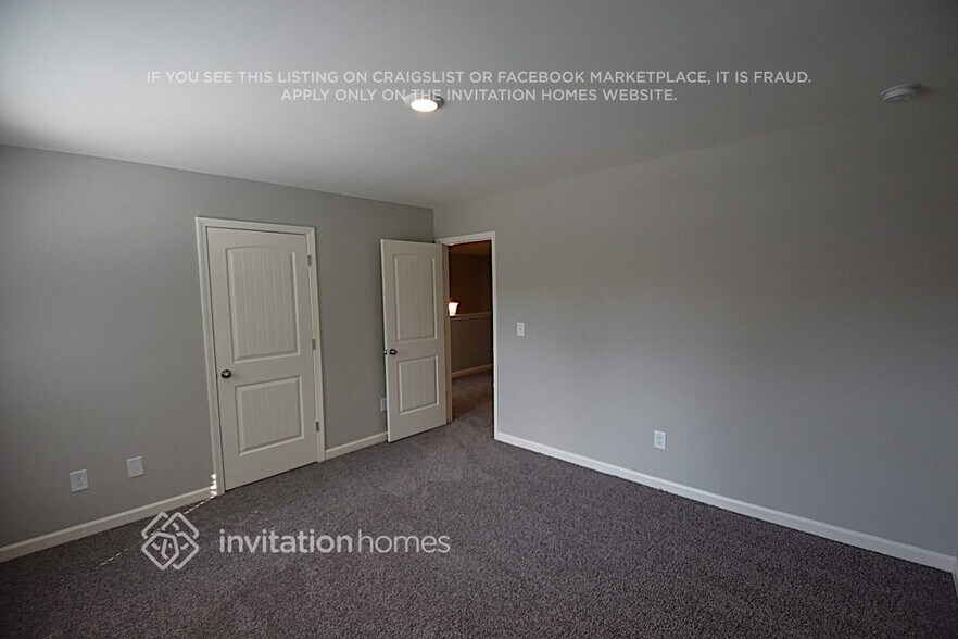 Building Photo - 26 Oakbrook Dr