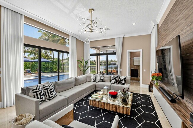 Building Photo - 16892 Strasbourg Ln