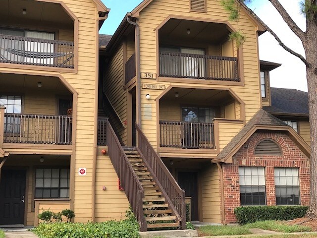 Building Photo - 351 Lone Hill Dr