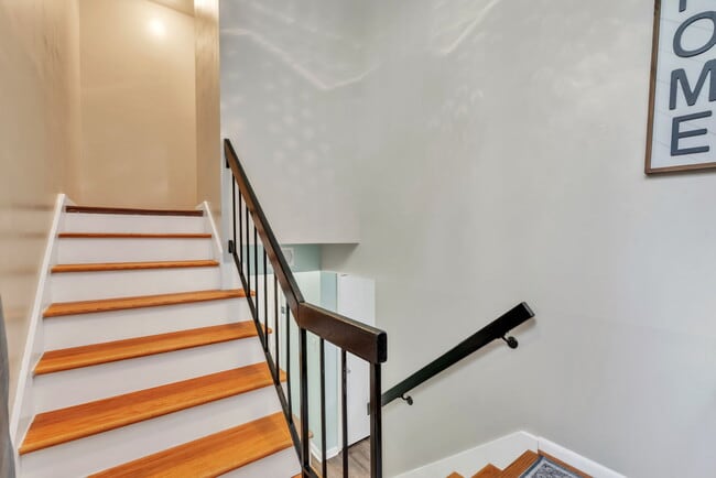 Building Photo - 87 Briarview Cir