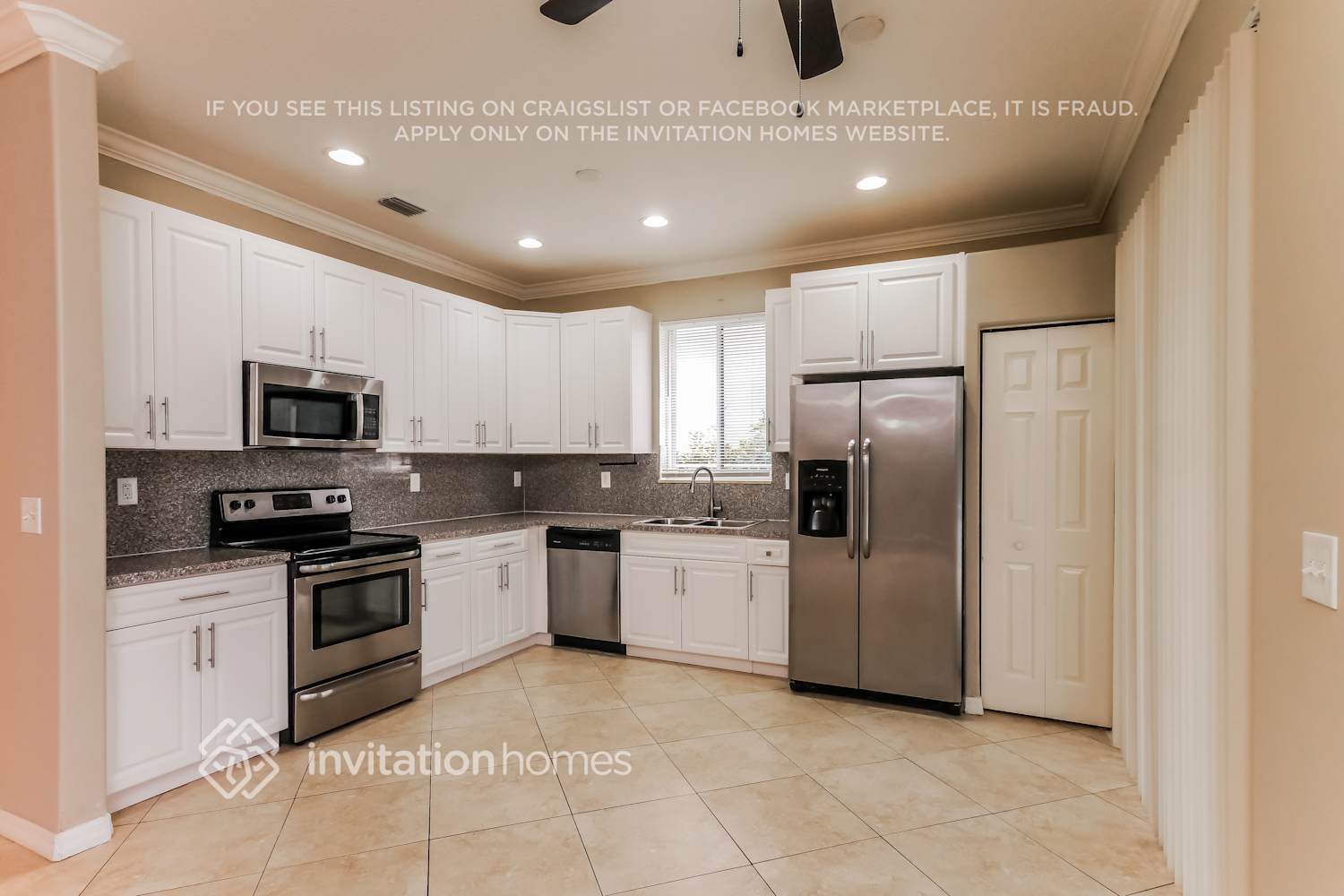 Building Photo - 3774 Woodfield Dr