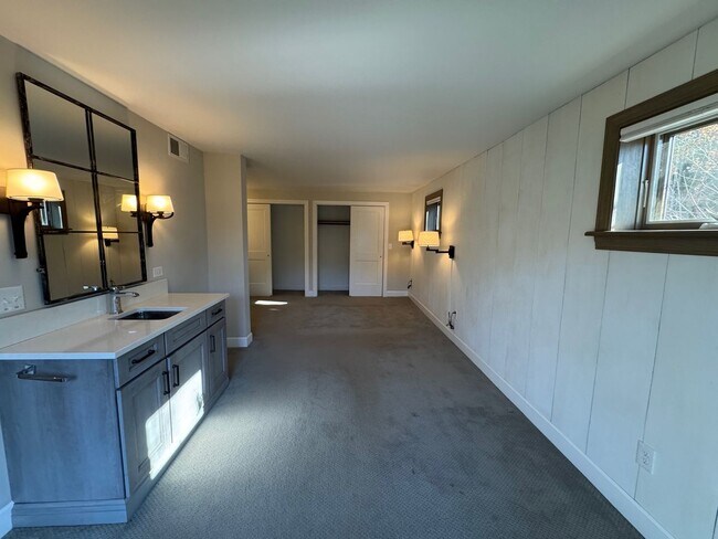 Building Photo - East AVL - Newly Renovated Older Home Featuring Garage and Bonus Room