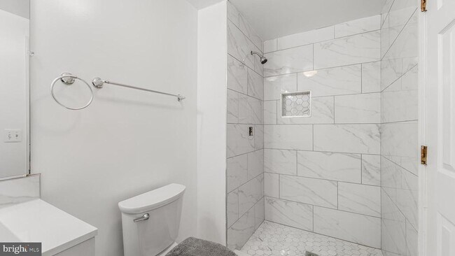 Building Photo - 3355 Canton Ct