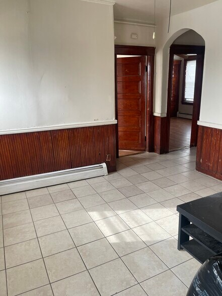 Building Photo - 5 Cornish St