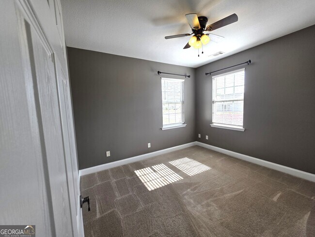 Building Photo - 412 Nandina Ct
