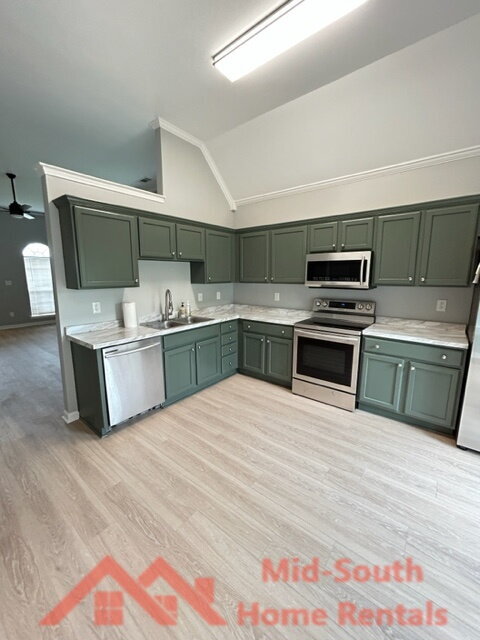 Building Photo - 434 N Ericson Rd