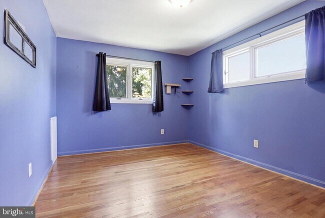 Building Photo - 4014 Jeffry St