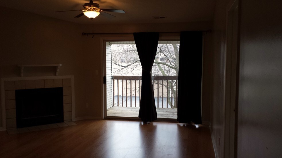 Building Photo - 1411 Lake Pointe Way