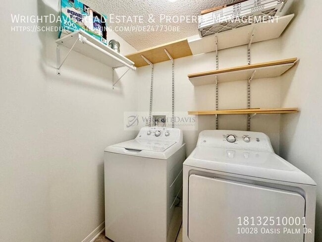 Building Photo - 10028 Oasis Palm Dr