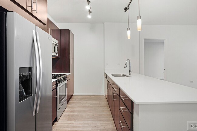 Building Photo - 3750 N Halsted St