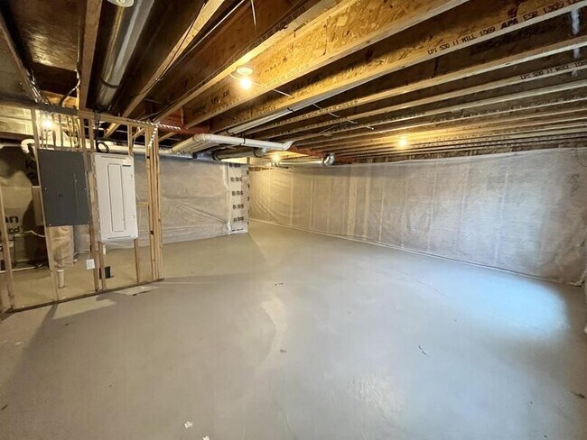 Building Photo - 1508 W Sparta Way